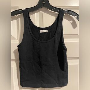 Aritzia TNA Tank size XS